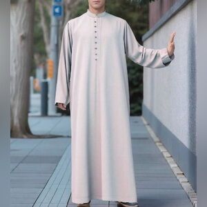 Classic Long Thobe in Light Gray